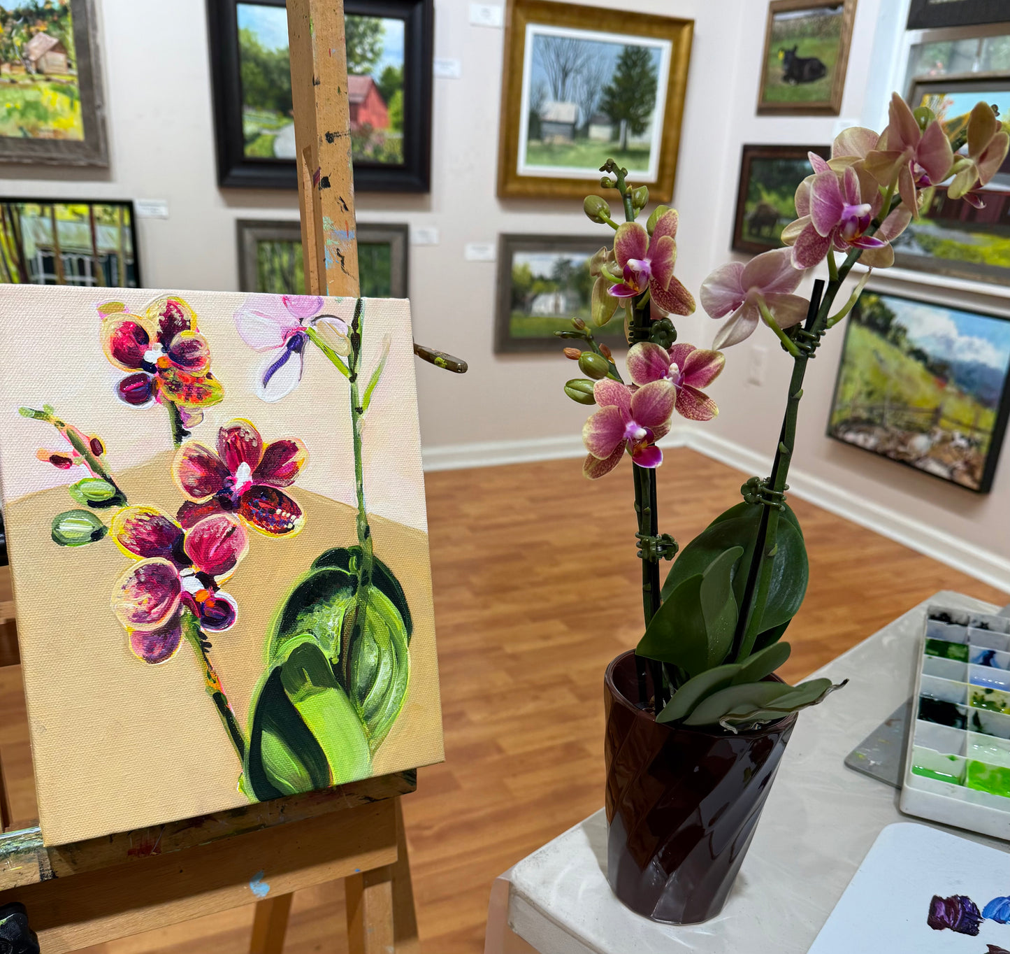 Lucky Mama - Acrylic Painting by artist Charlotte Rollman 10x8